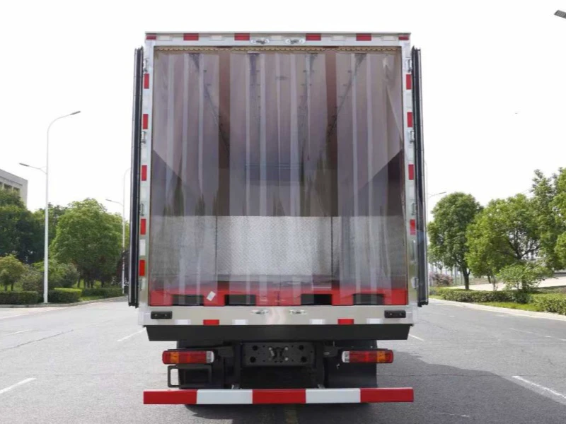 Howo 4×2 7m Refrigerated Truck
