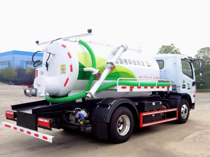 DFAC 4x2 Electric Sewage Suction Truck 5m³ Capacity 121.1KWH Battery