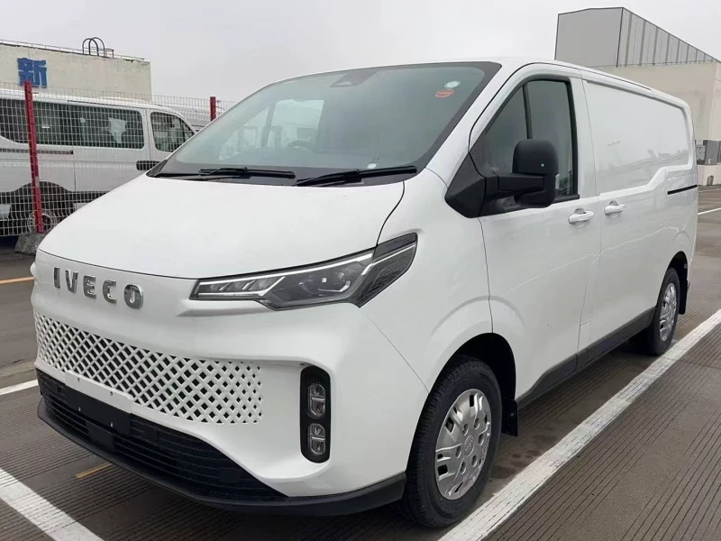 Right-Hand Drive IVECO Electric ICU Ambulance 01 Right-Hand Drive IVECO Electric ICU Ambulance 01