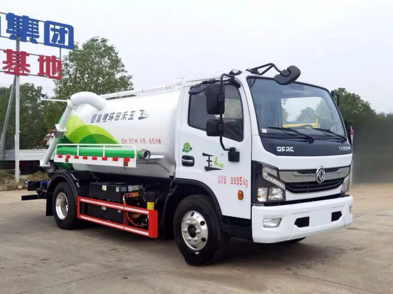 DFAC 4x2 Electric Sewage Suction Truck 5m³ Capacity 121.1KWH Battery