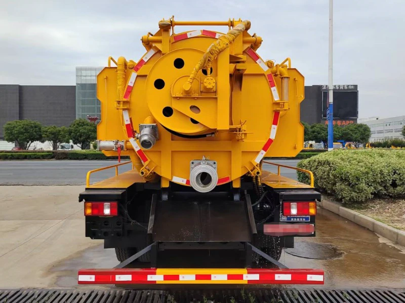 Sinotruk 10m³ Sewer Cleaning Truck 05 Sinotruk 10m³ Sewer Cleaning Truck 05