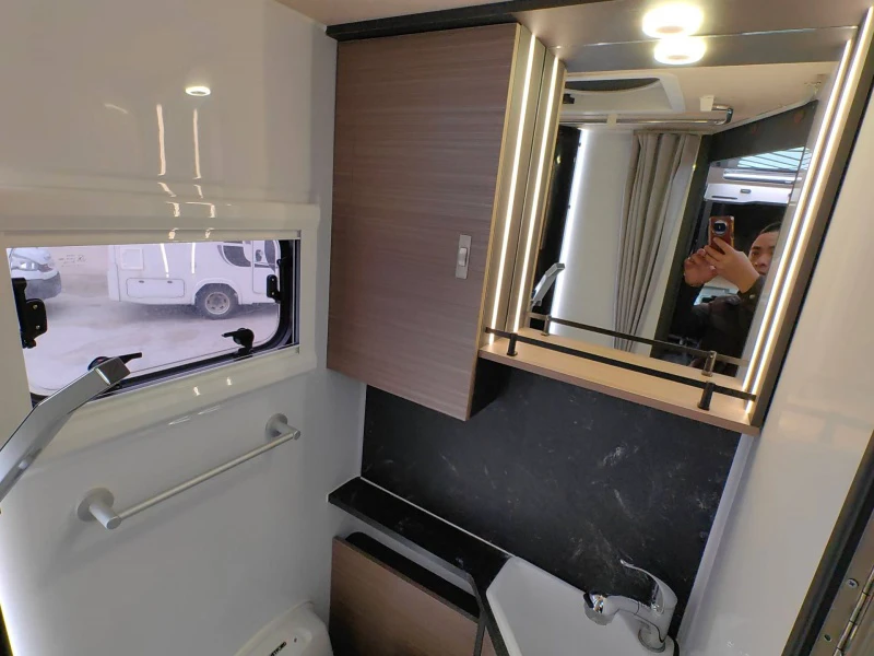 Iveco 4x2 Expandable Motorhome