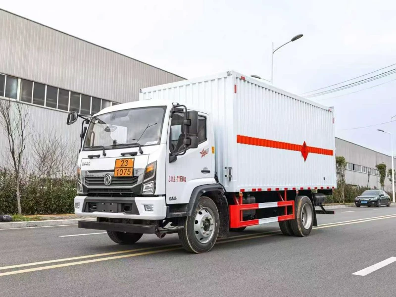 DFAC 4x2 Dangerous Goods Box Truck