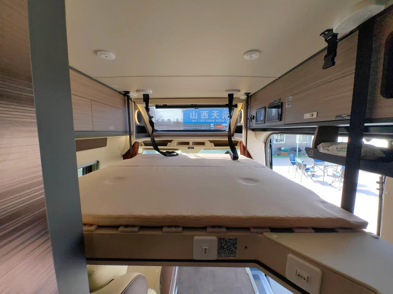 Ford 4x2 T8 Class B Motorhome