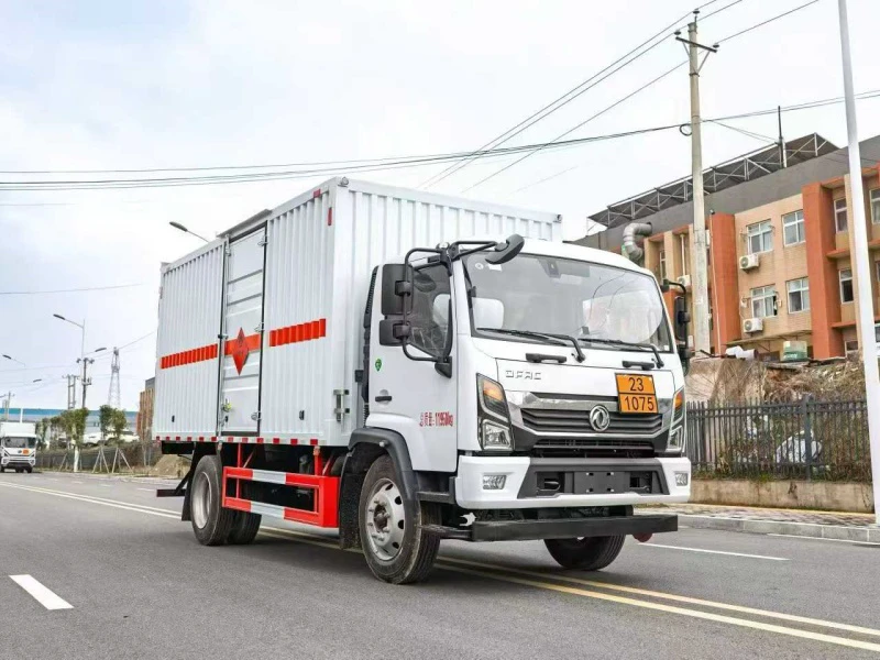 DFAC 4x2 Dangerous Goods Box Truck