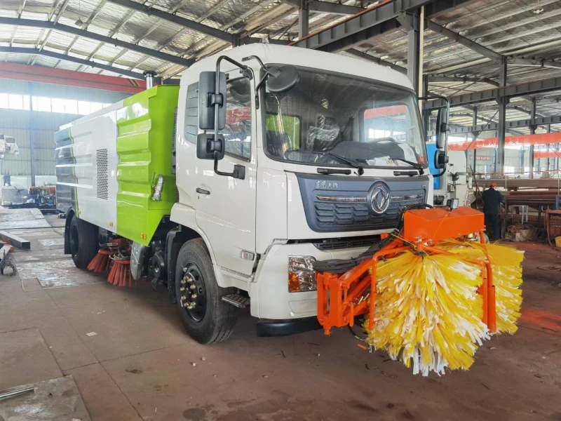 DFAC Tianjin 4×2 Guardrail Cleaning Truck