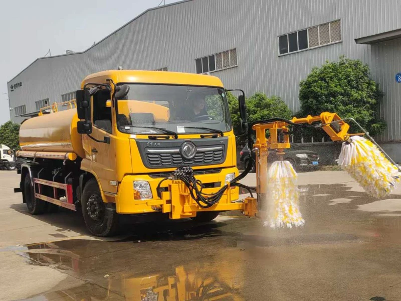 DFAC Tianjin 4×2 Guardrail Cleaning Truck