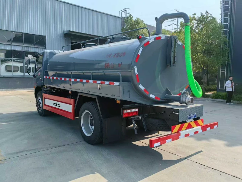 DFAC 4×2 Faecal Suction Truck