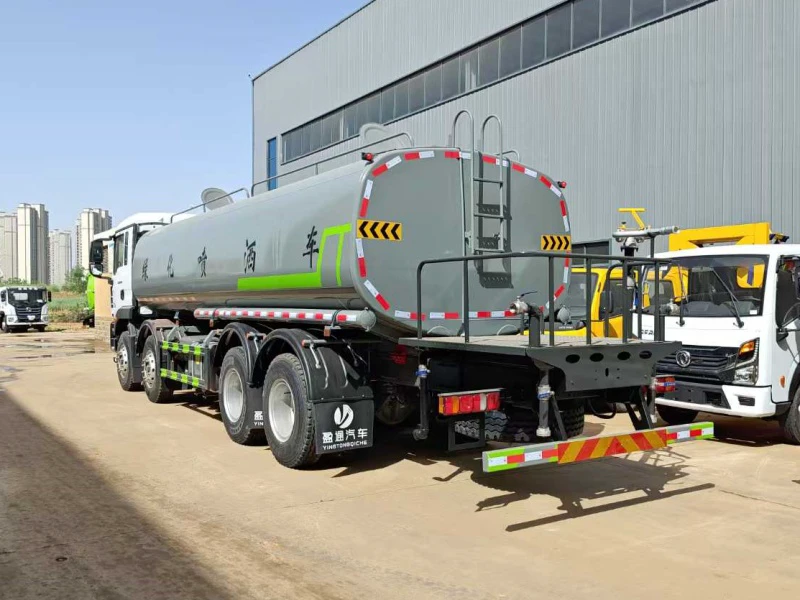 Sinotruk 8x4 Dust Suppression Truck