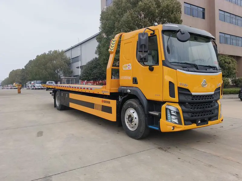 DFAC Liuzhou 4×2 Heavy-Duty Wrecker