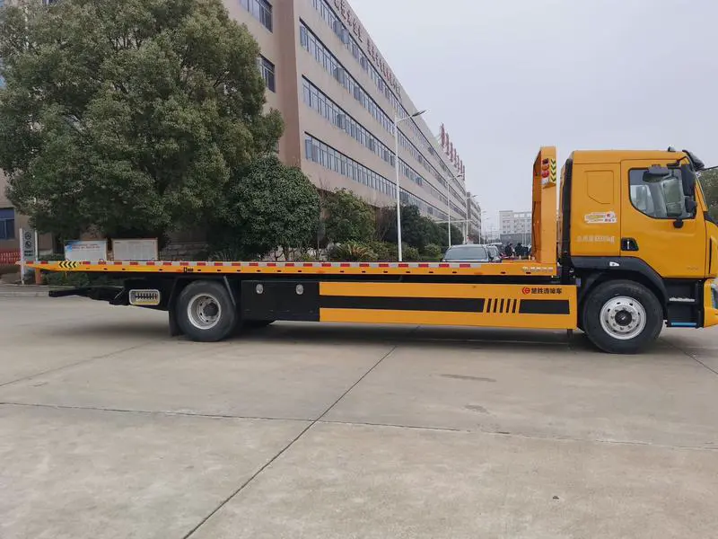 DFAC Liuzhou 4×2 Heavy-Duty Wrecker