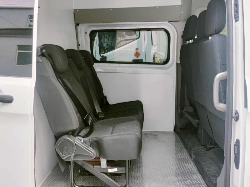 Vaccine Refrigerated Truck 05