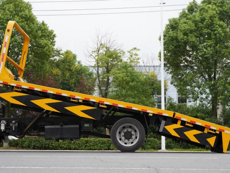 DFAC F8 Duty Wrecker