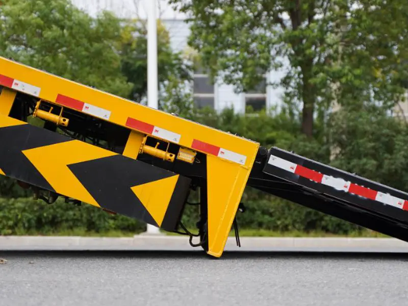 DFAC F8 Duty Wrecker