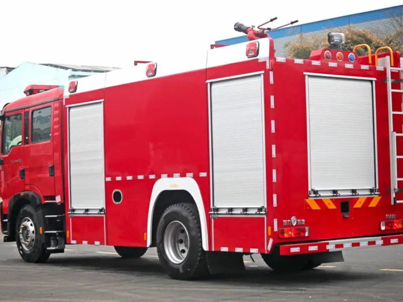 Howo 8-Ton Foam Fire Truck 