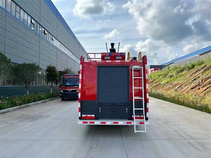 5-Ton DFAC Water Tank & Foam Fire Truck