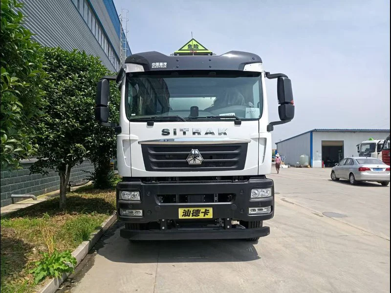 Sitrak 8×4 Aluminum Alloy Oil Tanker Truck