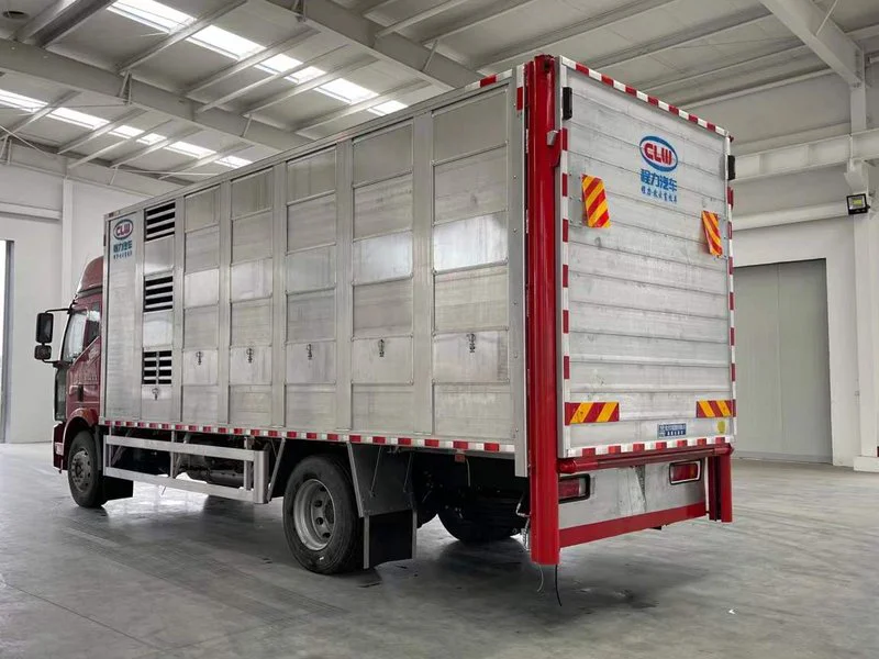 FAW J6 Livestock Transport Truck 03 FAW J6 Livestock Transport Truck 03