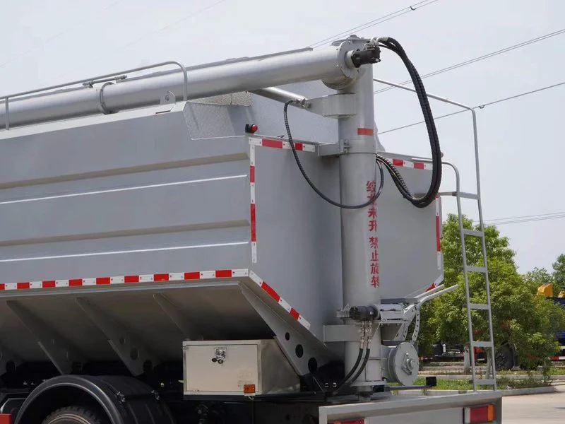 Chengli 6×2 Bulk Feed Transport Truck