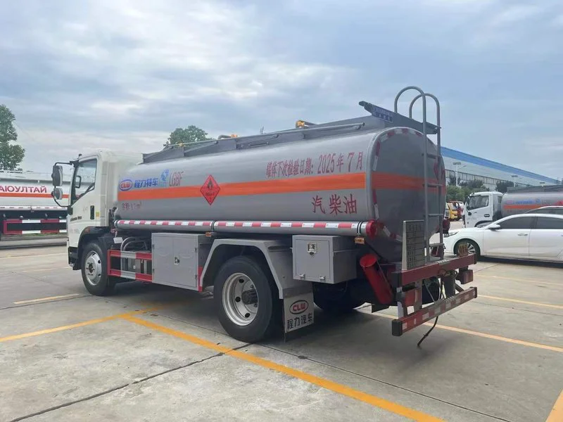 Howo 9.7m3 Oil Tanker Truck 04 Howo 9.7m3 Oil Tanker Truck 04