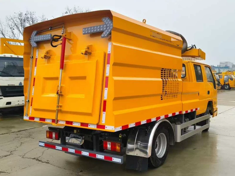 JMC Green Comprehensive Maintenance Truck 03 JMC Green Comprehensive Maintenance Truck 03