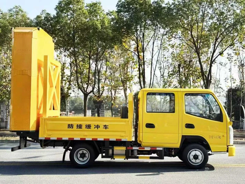 DFAC Crash Cushion Truck