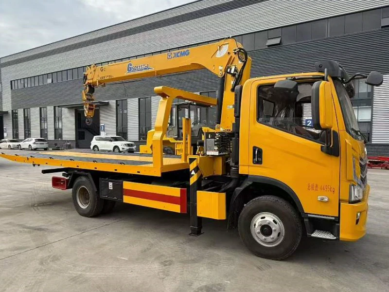 SAIC Yuejin Blue Plate Wrecker with Crane 02 SAIC Yuejin Blue Plate Wrecker with Crane 02