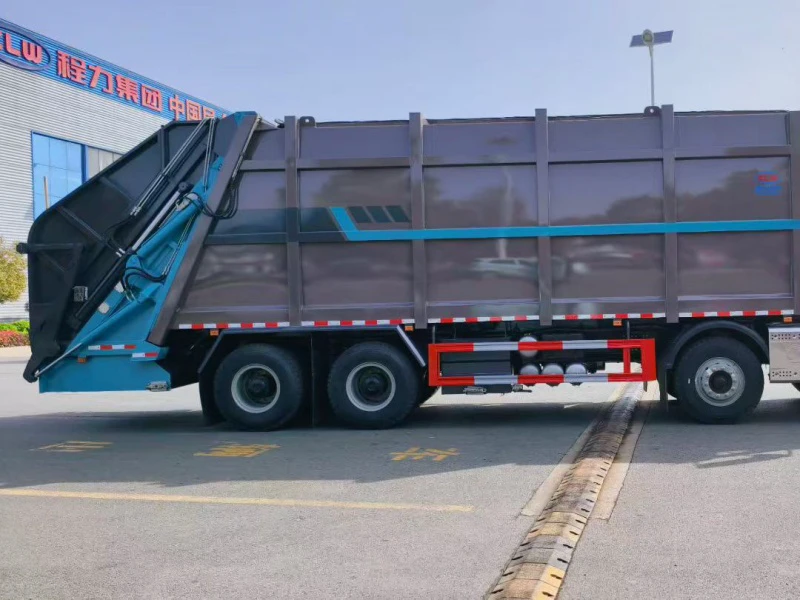 Shacman 8×4 38cbm Compressed Garbage Truck