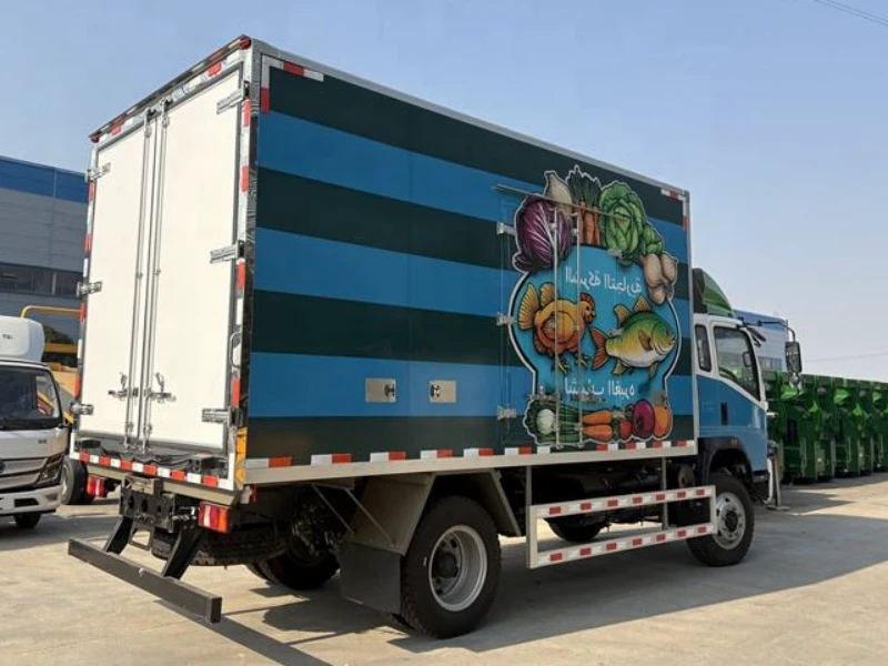 Howo 4X4 All-Wheel Drive Refrigerated Truck 02 Howo 4X4 All-Wheel Drive Refrigerated Truck 02