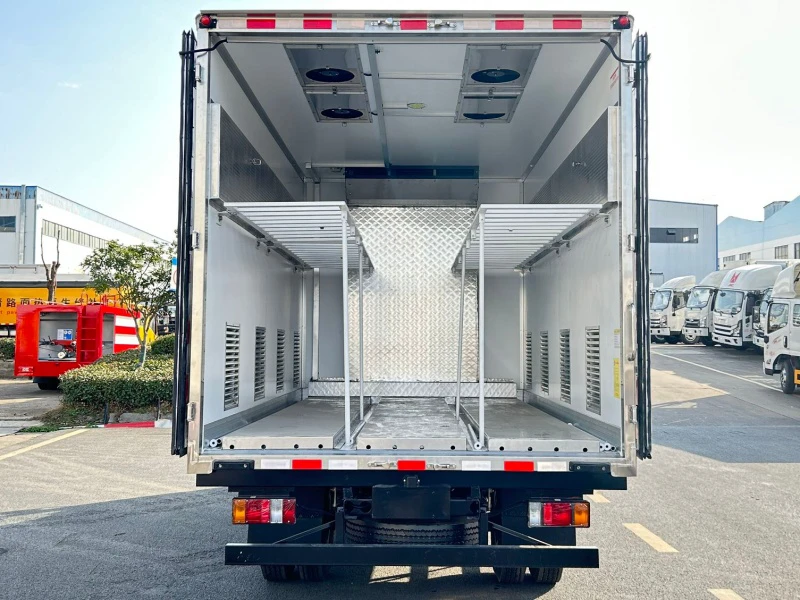 FOTON Aumark Day-Old Chick Transport Truck 016