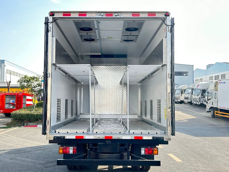 ISUZU KV100 Day-Old Chick Transport Truck