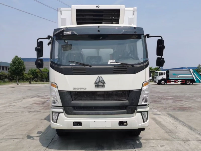 Sinotruk Howo G5X Chick Transport Truck