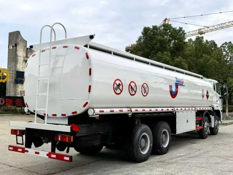 Sinotruk Howo 8×4 Oil Tanker Truck