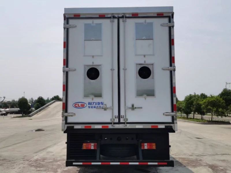 Sinotruk Howo G5X Chick Transport Truck