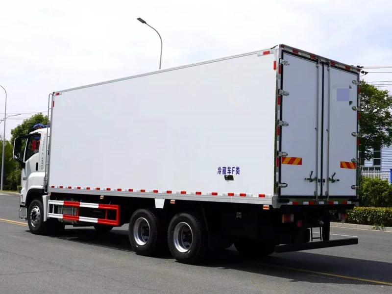 ISUZU GIGA 6×4 Refrigerated Truck