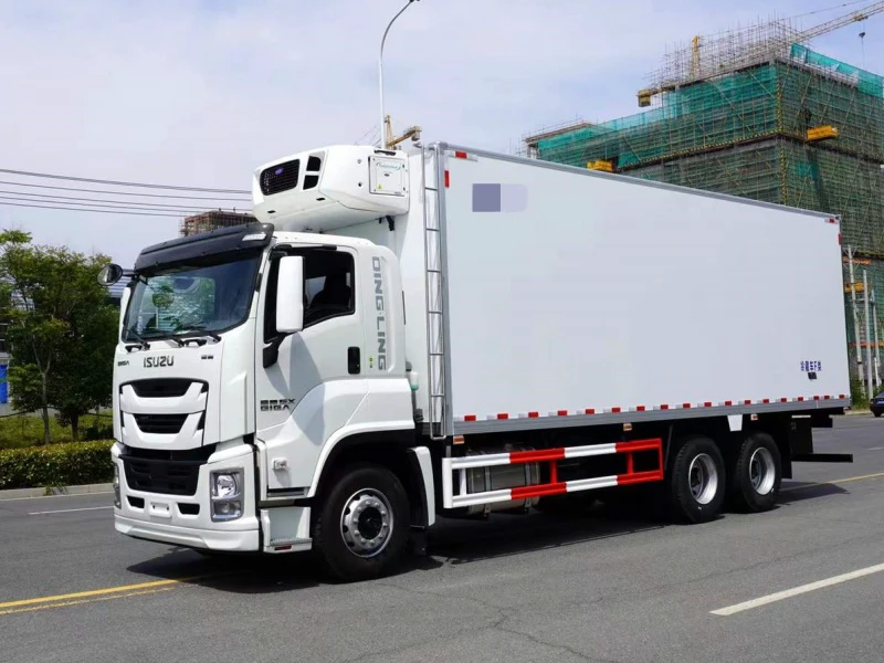 ISUZU GIGA 6×4 Refrigerated Truck