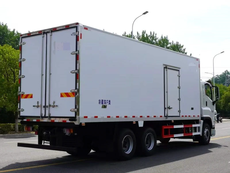 ISUZU GIGA 6×4 Refrigerated Truck
