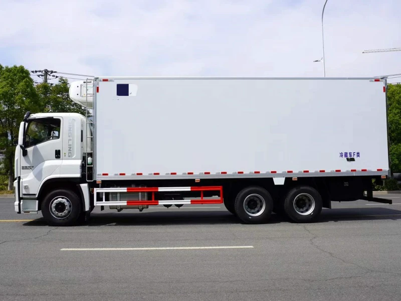 ISUZU GIGA 6×4 Refrigerated Truck