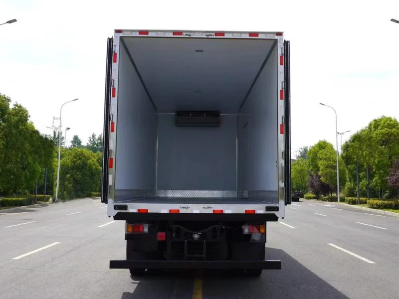 ISUZU GIGA 6×4 Refrigerated Truck