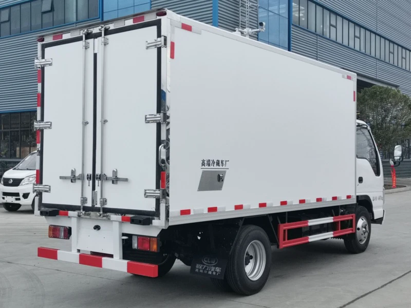 ISUZU 100P Refrigerated Truck 04 ISUZU 100P Refrigerated Truck 04