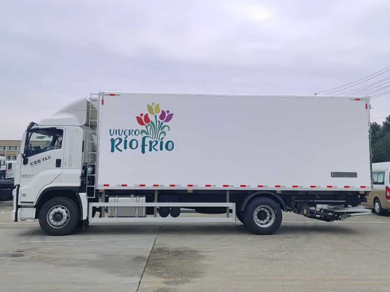 ISUZU GIGA 4×2 Refrigerated Truck 03 ISUZU GIGA 4×2 Refrigerated Truck 03