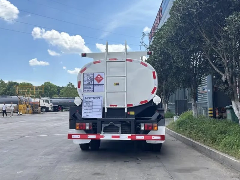 Isuzu 4×2 Fuel Tank Truck