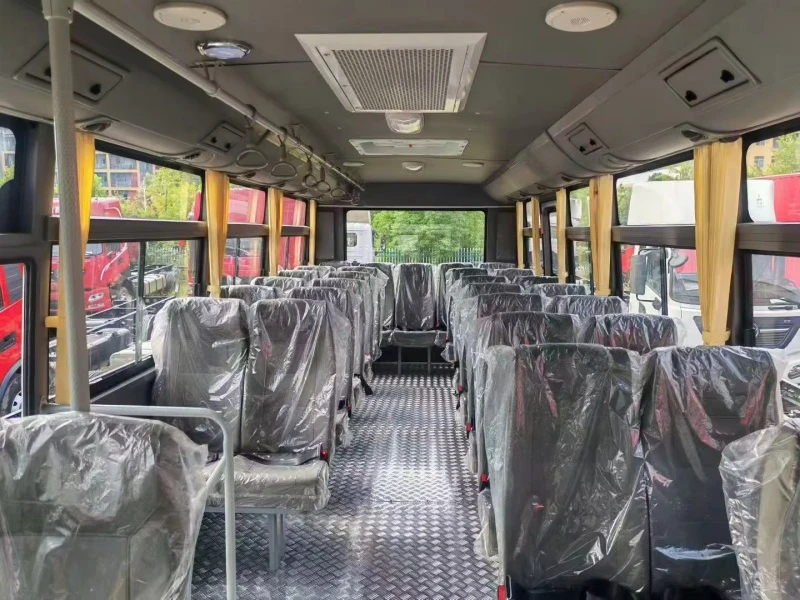 DFAC 6×6 50-Seat Off-Road Bus 05 DFAC 6×6 50-Seat Off-Road Bus 05