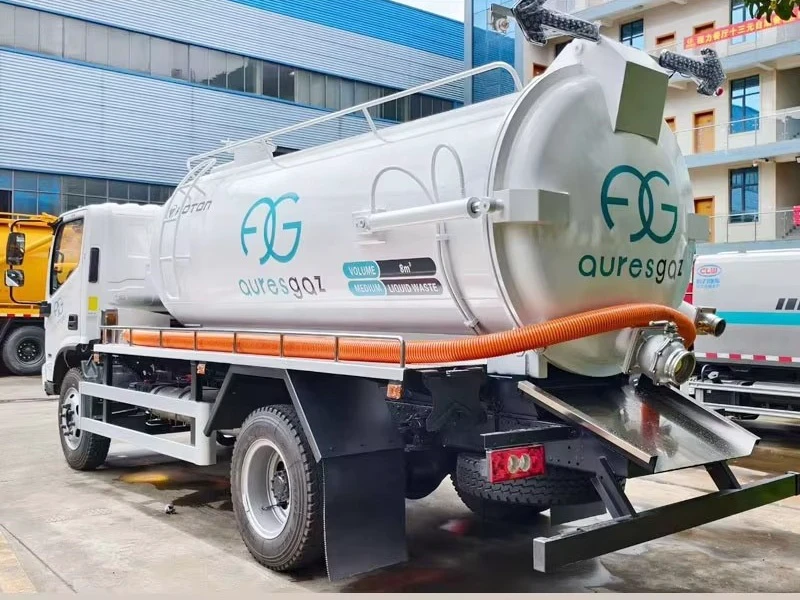 Foton Oumark 8m³ Fecal Suction Truck