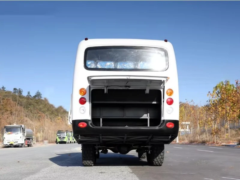 DFAC 28-Seat 6×6 Off-Road Bus 