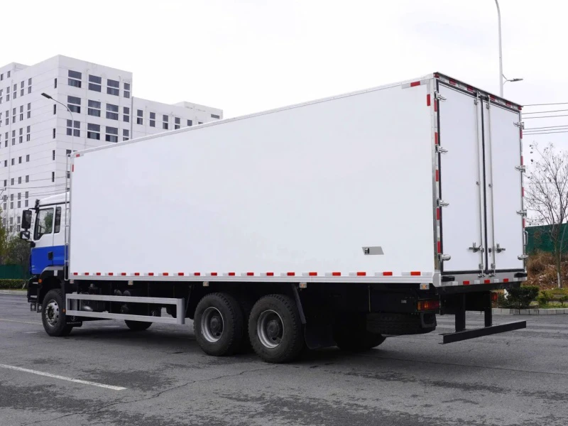 Shacman 6×4 Refrigerated Truck 03 Shacman 6×4 Refrigerated Truck 03