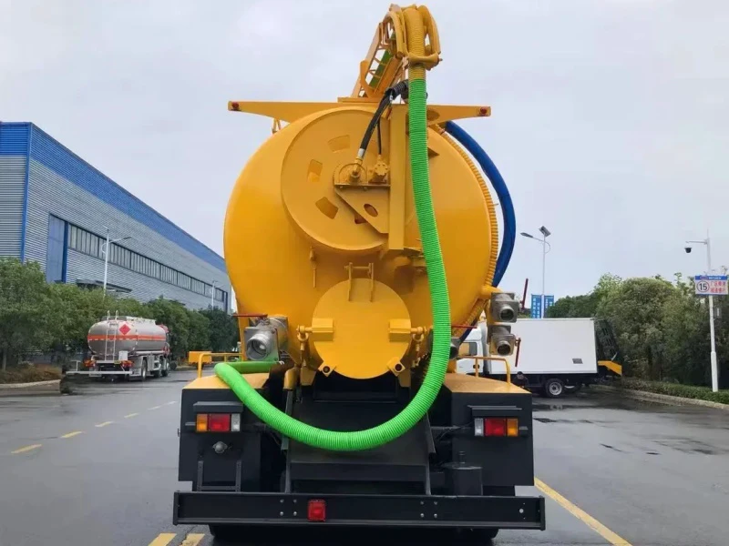 Isuzu 20 Tons Vacuum Sewage Suction Truck 3 Isuzu 20 Tons Vacuum Sewage Suction Truck 3