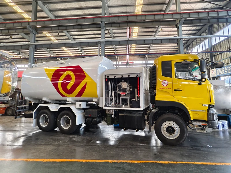 Dongfeng 6×4 20,000L Aviation Refueling Truck