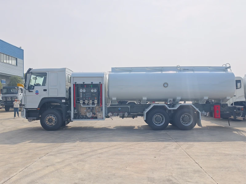 Sinotruk Aviation Fuel Refueling Truck