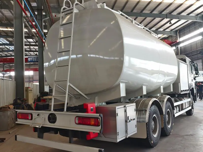 HOWO 6×4 20,000L Aviation Refueling Truck